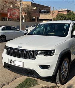 جیپ گراند شیرۆکی